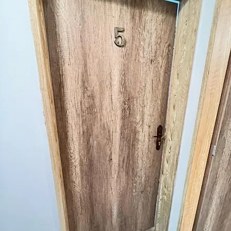 Pod Skalou Penzion Hřensko